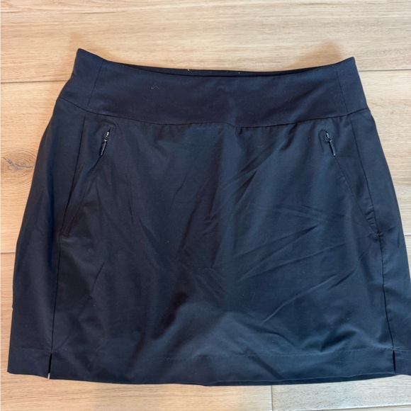Athleta Dresses & Skirts - Athleta Black Skirt/skort size 8 Golf Style